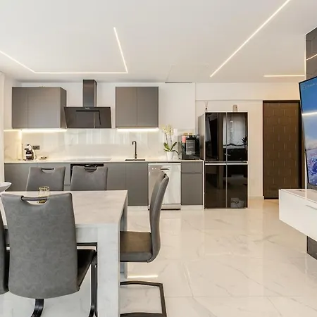 Azure Bliss * Costa Adeje (Tenerife)